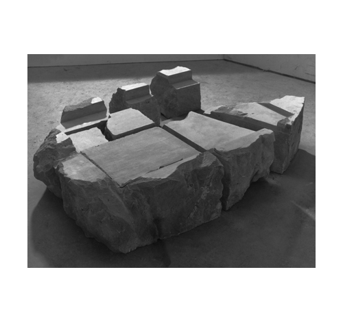 <div class='name'>Levels</div class='name'><P>Portland Stone<BR> 230cm <P> 1983<BR>Exhib. Hayward Gallery